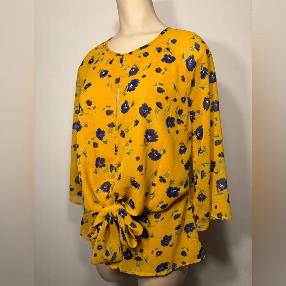 Harper Heritage x Francesca’s • Yellow floral knotted blouse